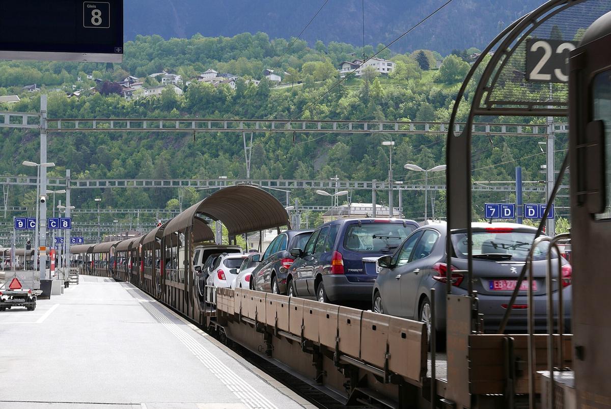 Kandersteg station car train
