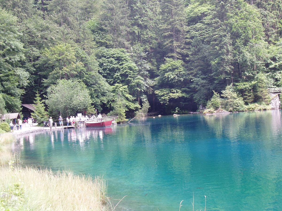 Blausee Ruderboot Forellenzucht