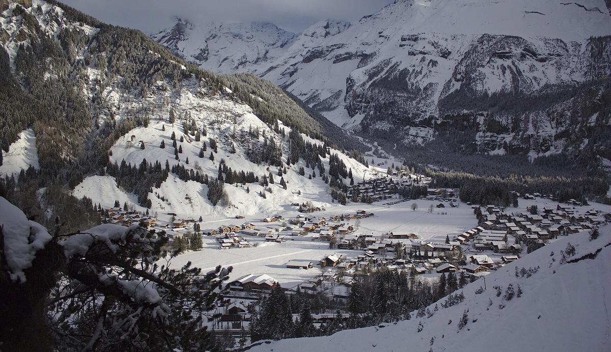 Kandersteg winter village snow
