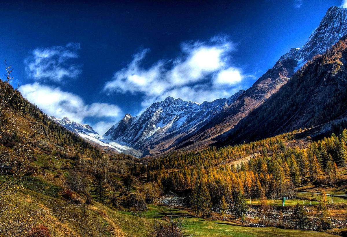Wallis Lötschental Dorf
