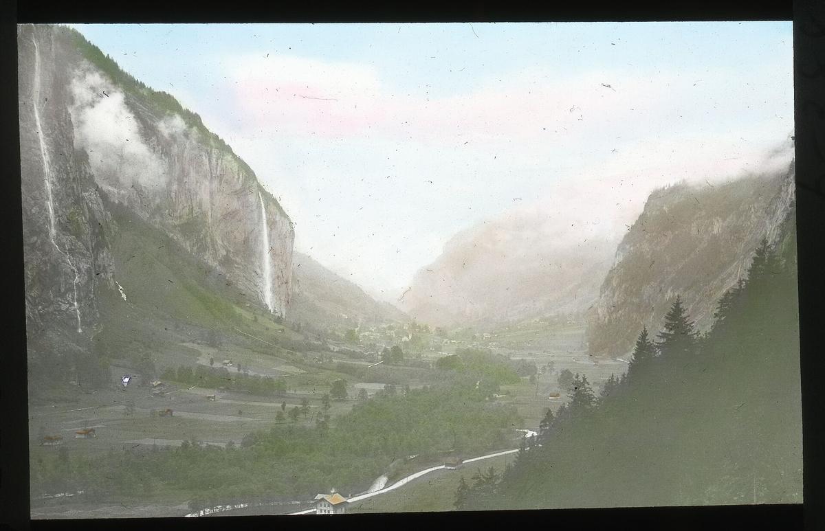 Swiss train mountain valley